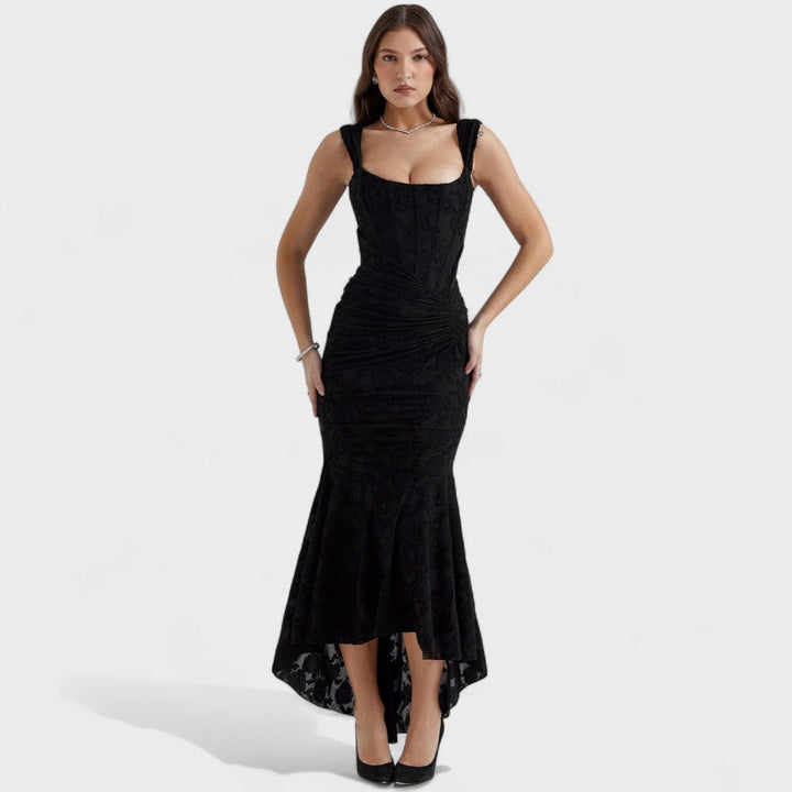 Cesca | Vestido de silueta escultórica